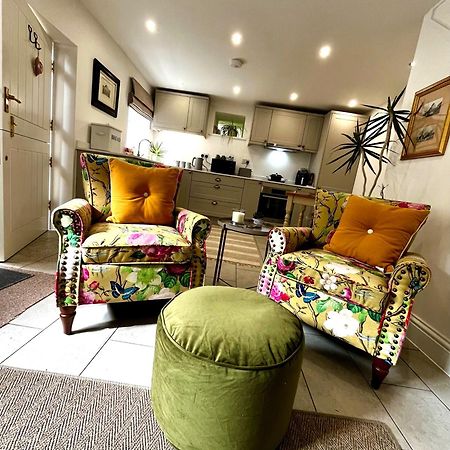 Flower Cottage By Ludlow Castle With Onsite Parking 外观 照片