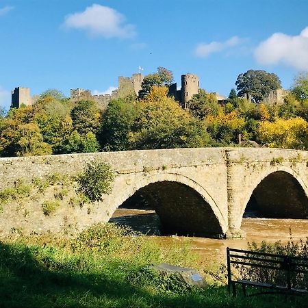 Flower Cottage By Ludlow Castle With Onsite Parking 外观 照片