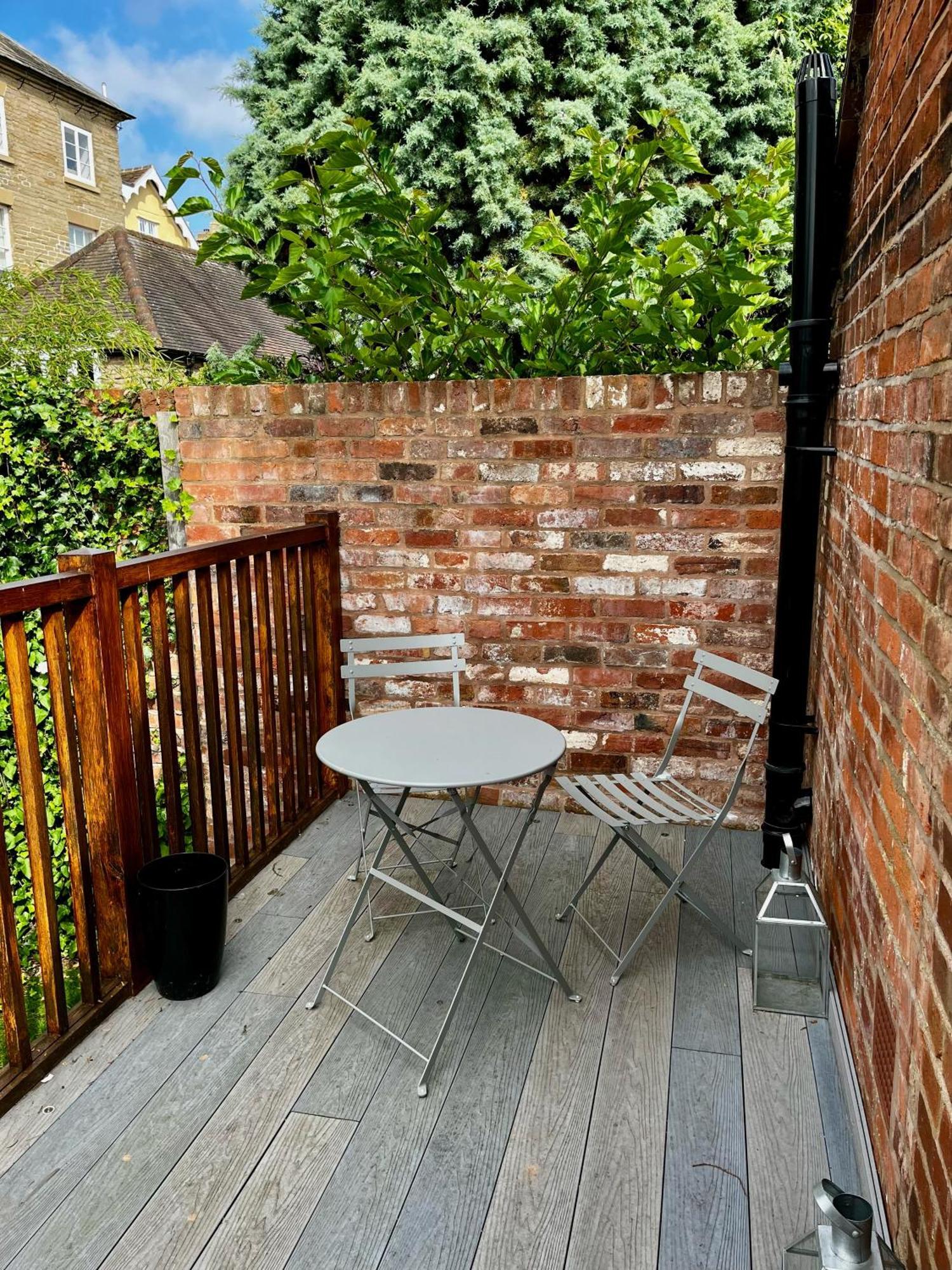Flower Cottage By Ludlow Castle With Onsite Parking 外观 照片