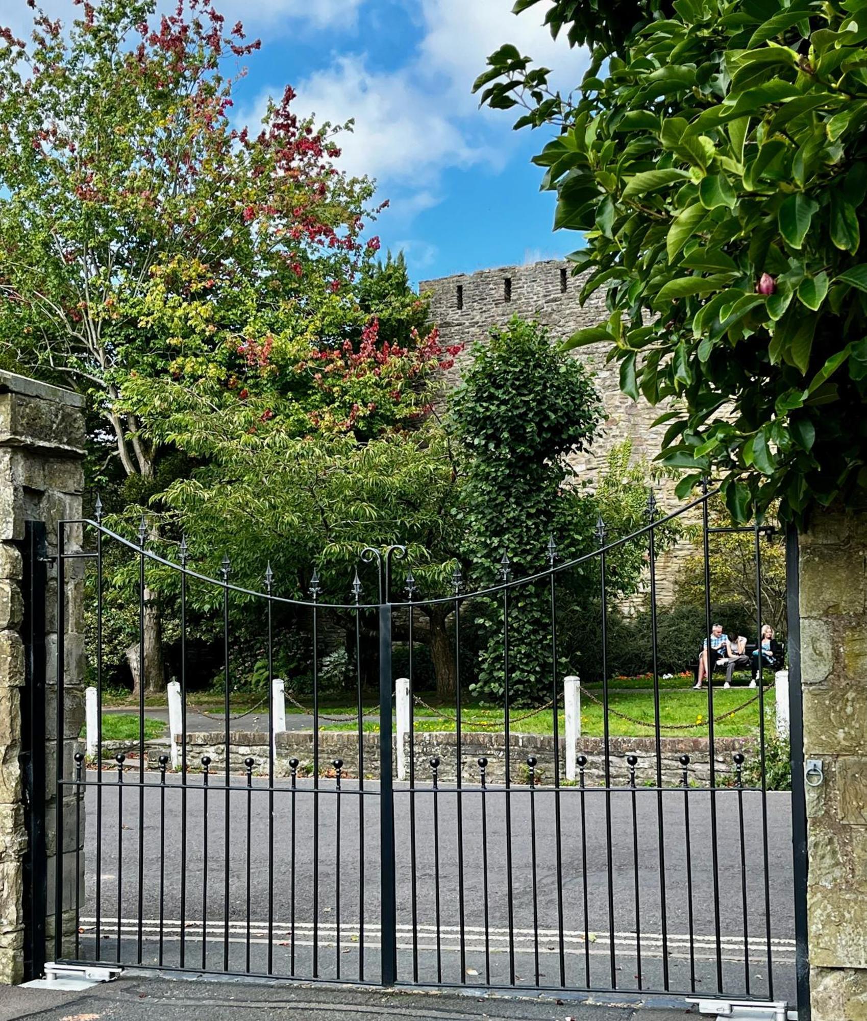 Flower Cottage By Ludlow Castle With Onsite Parking 外观 照片