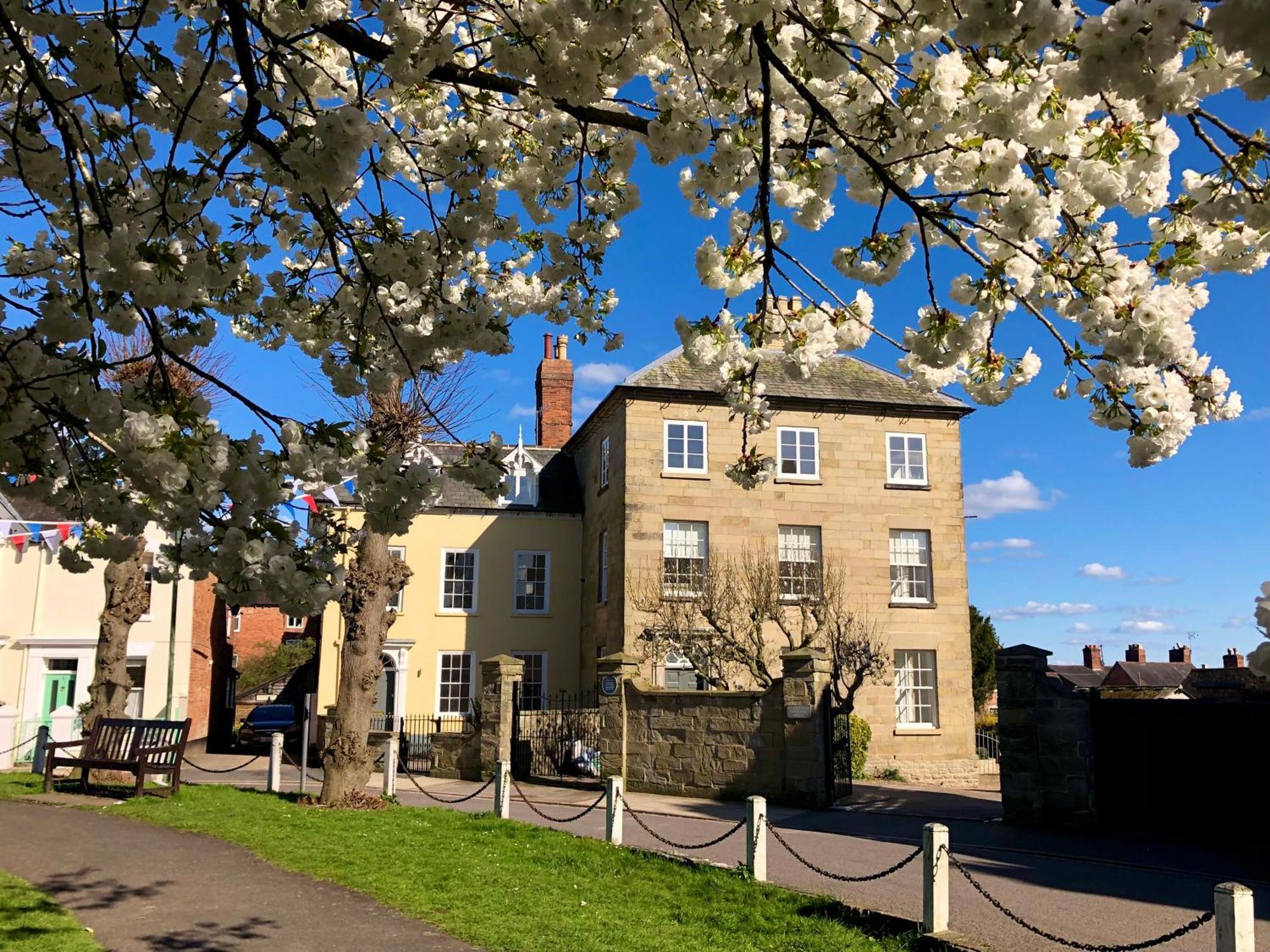 Flower Cottage By Ludlow Castle With Onsite Parking 外观 照片