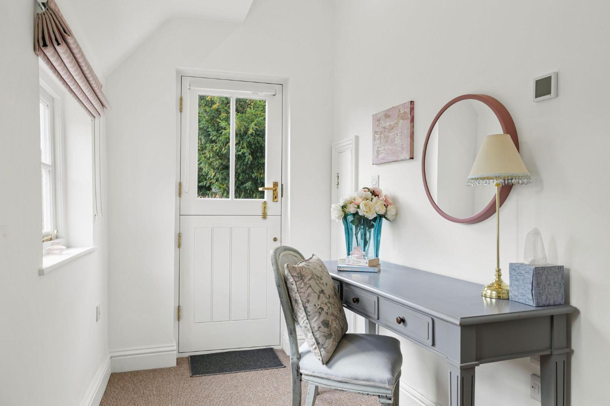 Flower Cottage By Ludlow Castle With Onsite Parking 外观 照片